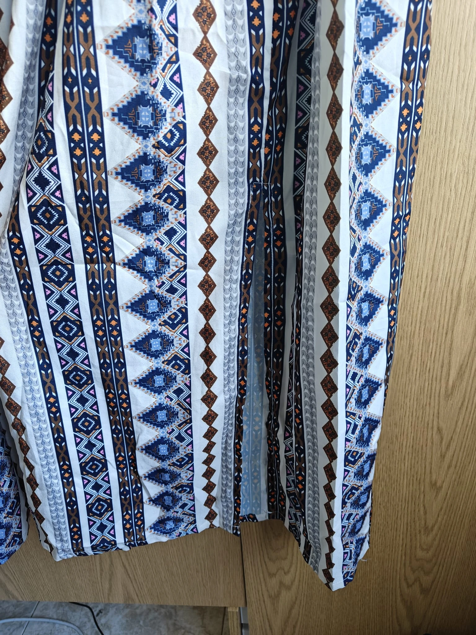 Long summer pants with a vibrant geometric pattern – photo 5